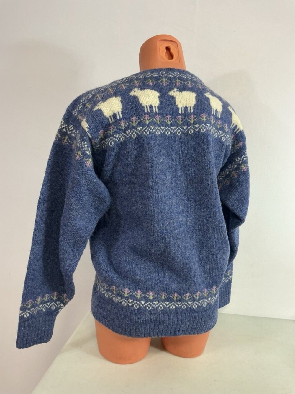 Vintage 80's Wool Sweater Black Sheep Made USA Womens Medium - Picture 4 of 6